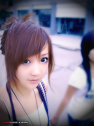 非主流美女小凡 _飓风资讯