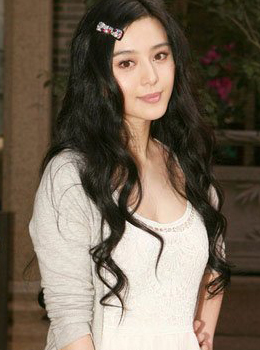 范冰冰8款经典长发造型_飓风资讯